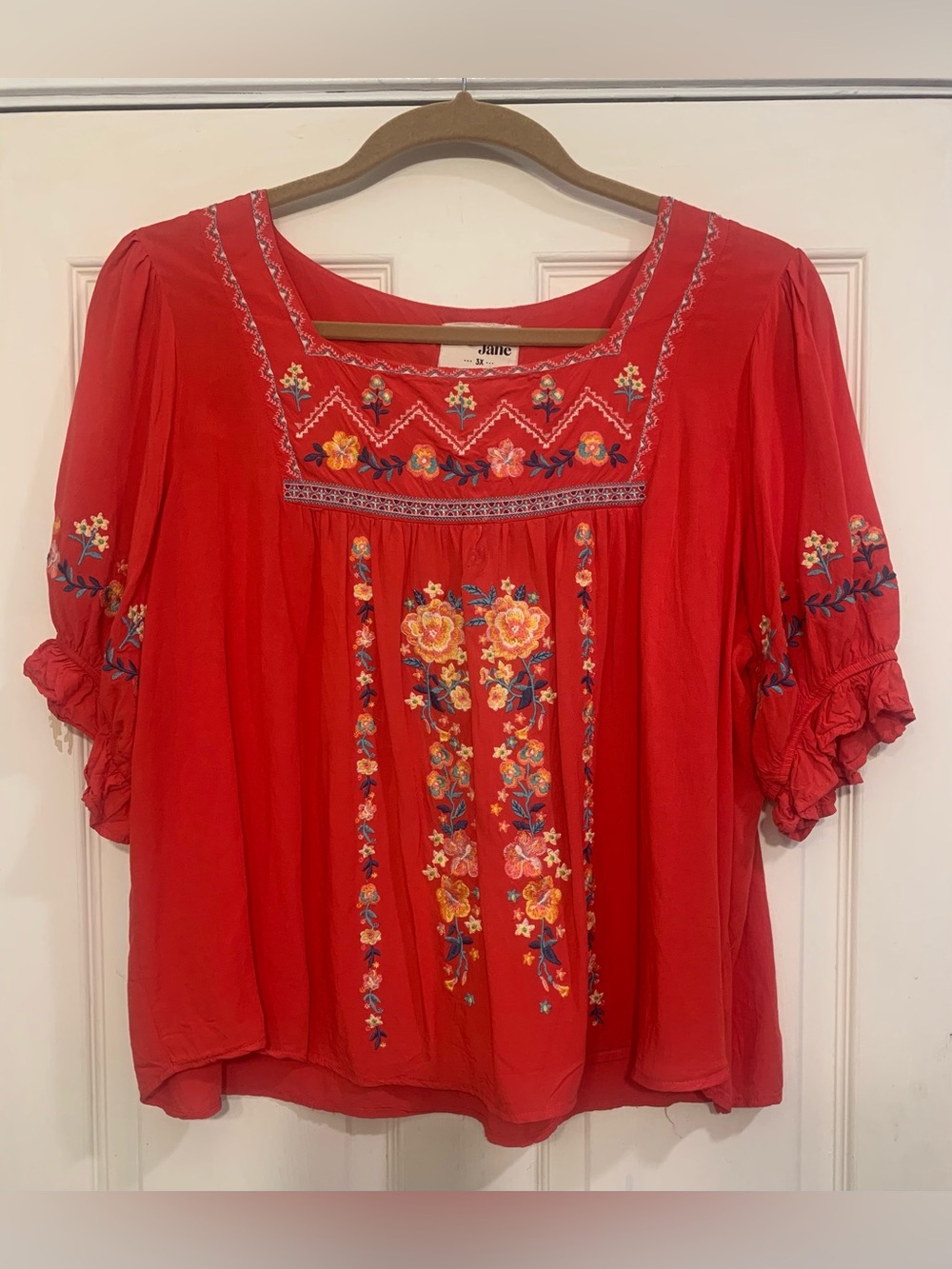 Savanna Jane Coral/Orange Peasant Floral Embroidered 3x Blouse.          3334
